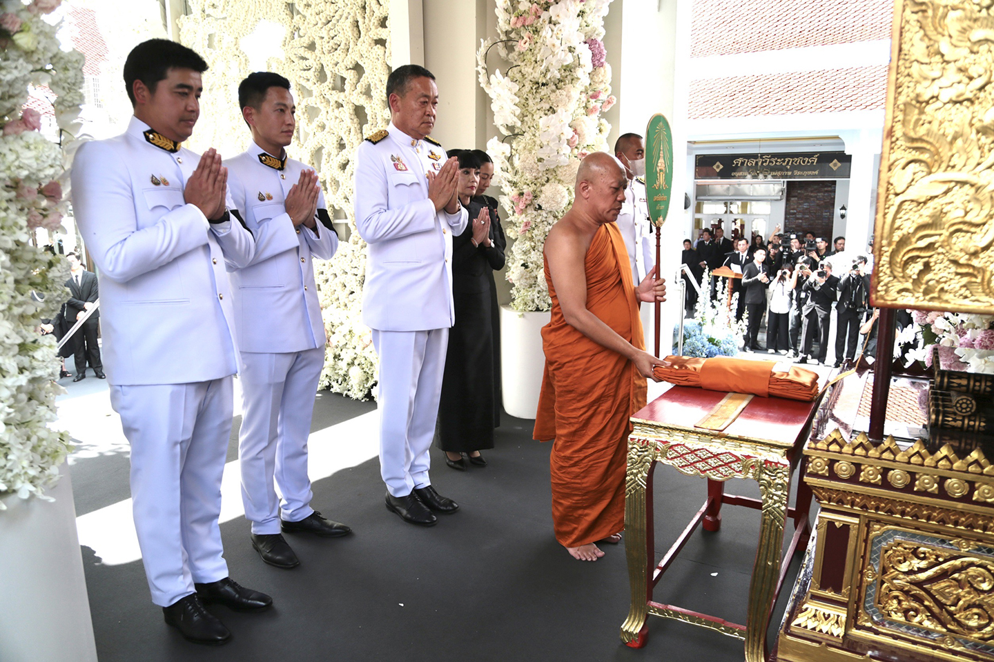 โปรดเกล้าฯ ปธ.องคมนตรี ผู้แทนพระองค์พระราชทานเพลิงศพ คุณแม่ชดช้อย ทวีสิน