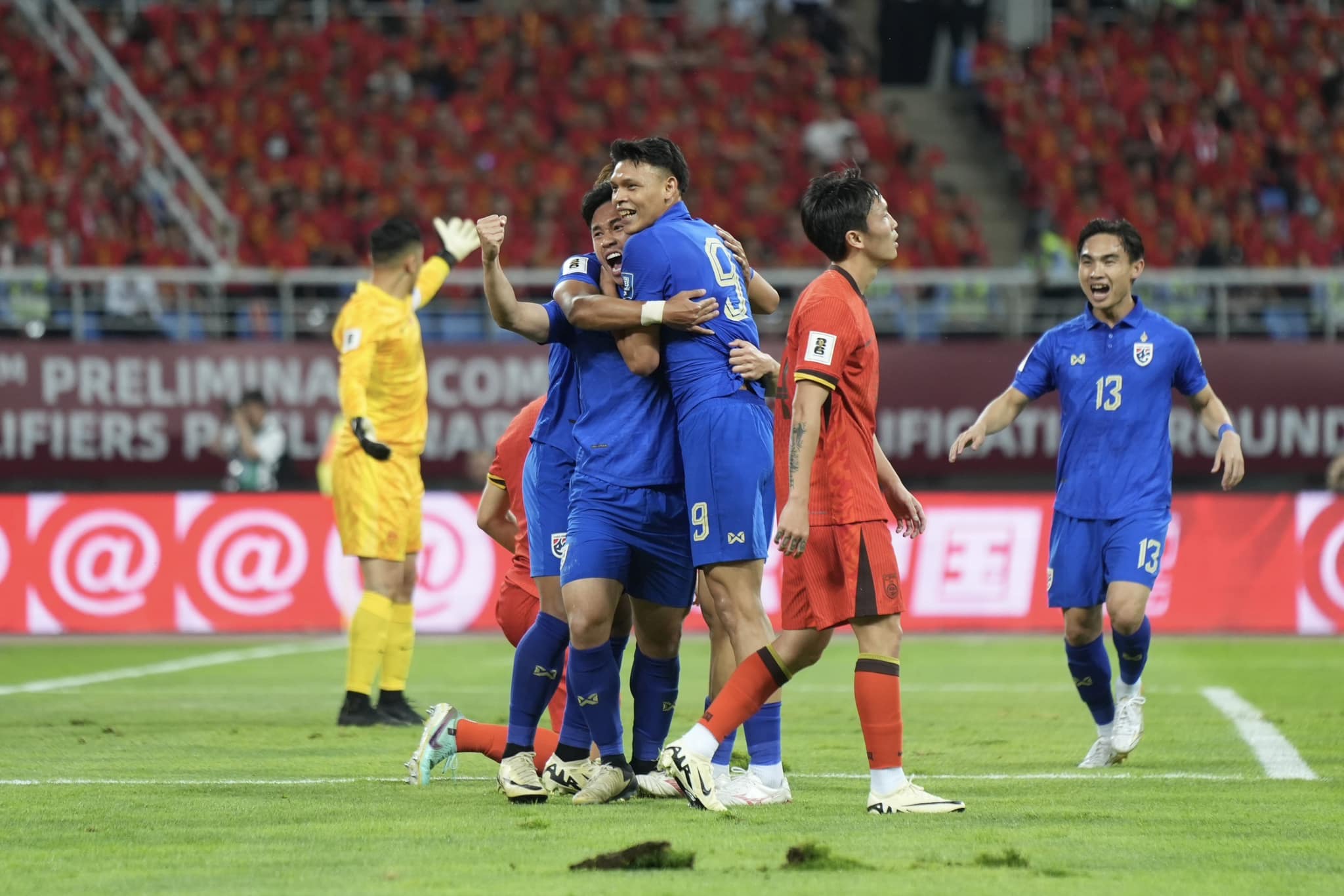 ผลบอล: ทีมชาติไทย บุกเสมอ จีน 1-1 ลุ้นเข้ารอบนัดสุดท้าย